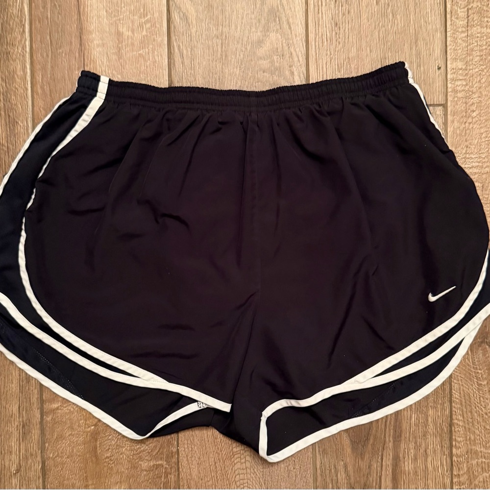 Nike Women's Dri-Fit Athletic Running Shorts 3-Pack Bundle - Picture 2 of 4